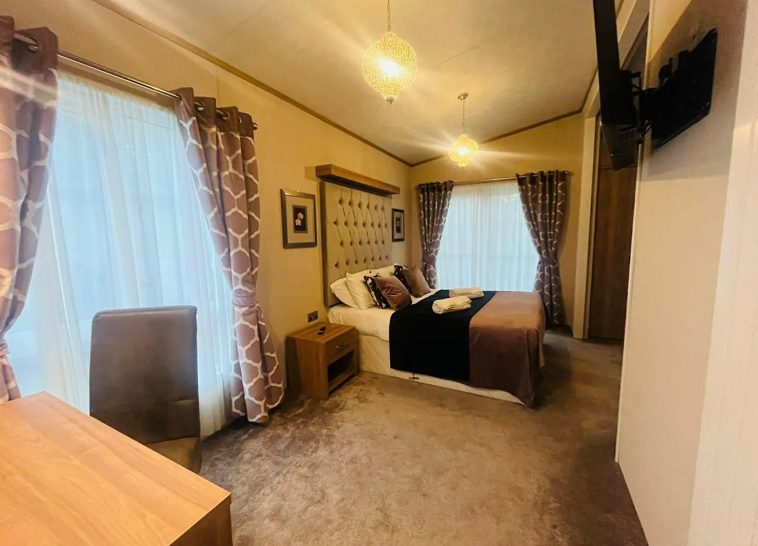 Fountain View Lodge With Hot Tub York